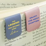 Personalisierte Floral Happy Retirement Magnetische Leder Lesezeichen Clip mit Namen und Jahr Schule Büro Schreibwaren Geburtstag Geschenk für Bücherwürmer