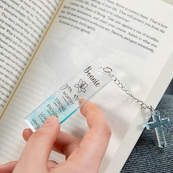 Personnalisé Bleu dégradé Fleur de naissance Verset Bible Nom Signet Porte-clés avec breloque Croix Anniversaire Baptême Cadeau de famille Chrétien