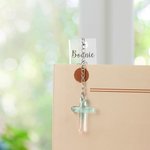 Portachiavi personalizzato Gradient Blue Birth Flower Bible Verse Name con croce Charm Regalo di battesimo per la famiglia Christian
