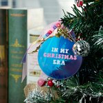 Personalisierte In My Christmas Era Disco Light Ball Ornament mit Namen Perlen und Gurtband Weihnachtsbaum Home Decor Geburtstag Geschenk für Musikliebhaber