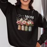 Personalisierte kleine Gänseblümchen Vase Design Sie ist Mimi T-shirt Sweatshirt mit Titel Muttertag Geschenk für Mama Oma