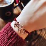 Personalizada Rose Corazón ajustable hecho a mano pulsera de cuerda roja con las iniciales grabadas Día de San Valentín Aniversario Cumpleaños regalo para las mujeres