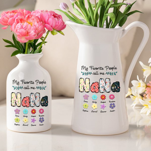 Personalized My Favorite People Call Me Nana Flowers Ceramic Vase with 1-12 Names Mother's Day Birthday Gift for Grandma Mom