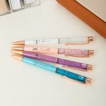 Set personalizado de 2 bolígrafos retráctiles con nombre y capuchón de arena movediza de purpurina para graduados Regalo de cumpleaños para graduados Compañeros de clase