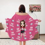 Personalizzato Multicolore Cartoon Character Balls Morbida coperta con cappuccio con nome e numero Regalo di compleanno per gli amanti dello sport