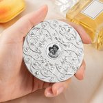 Specchio da trucco tascabile personalizzabile ad incisione floreale con tulipano e motivi vintage regalo di Festa della Mamma per donne per mamme