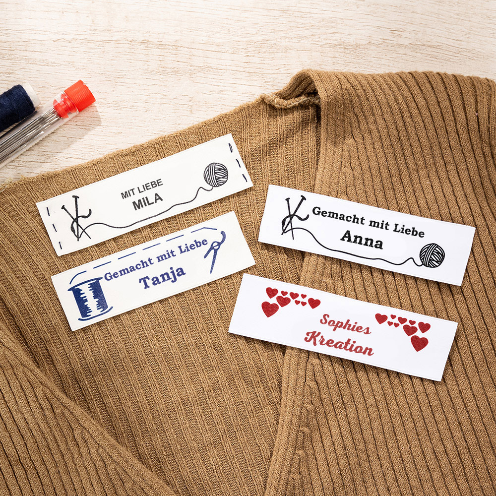 Personalisierte Nähmuster Textiletiketten mit Text Namen Farbvarianten 25-tlg. Handarbeit Geburtstag Geschenk für DIY Stricker Nähliebhaber