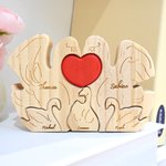 Spersonalizowane drewniane puzzle z czerwonym sercem dla rodziny łabędzi z 2-5 wygrawerowanymi imionami Dekoracja biurka Prezent urodzinowy dla rodziny