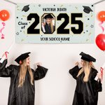Personalisierte Congrats Grad Cap Multicolor Klasse von 2025 Banner mit Foto und Name Party Dekoration Graduierung Geschenk für Absolventen Freunde