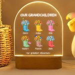 Personalisierte Our Grandest Adventure Floral Stiefel 1-6 Namen LED-Nachtlicht mit Text und hölzerne Basis Home Decor Muttertag Geschenk für Mama Oma