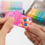 Boîte à Pilules Hebdomadaire Personnalisée avec Nom Accessoire de Voyage Cadeau pour Enfant Famille Ami