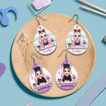 Personalisierte Cartoon Maniküre Charakter Träne Tropfen Form Acryl Ohrringe mit Namen Danke Jahrestag Geburtstag Geschenk für Nageltechniker
