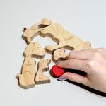 Puzzle di legno personalizzato con 2-5 nomi tema famiglia dei cani che si abbracciano con cuore rosso decorazione regalo per famiglia