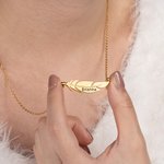 Personalisierte Engelsfeder Halskette mit Namen Gedenkschmuck Sympathie sentimentales Geschenk für Frauen Verlust eines geliebten Menschen