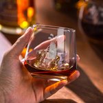 Personalisierte Golf Thema Whiskey Glas mit Namen Vatertag Geburtstag Geschenk für Herren Golf-Liebhaber Trinker