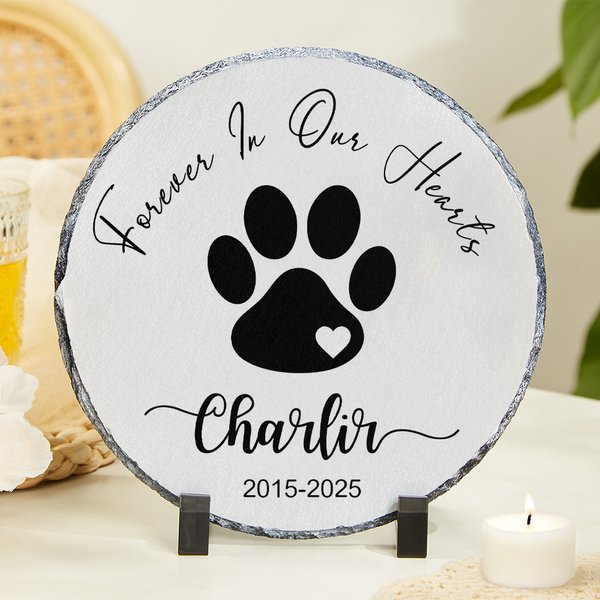 Gepersonaliseerde Forever In Our Heart Pet Paw Print Tuinsteen met Tekst en Frame Staat Gedenkteken Sympathie Verlies van Huisdier Cadeau voor Kat Hond Huisdier Liefhebbers