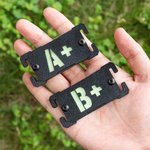 Personalisierte leuchtende Blutgruppe Notfall medizinische Informationen Molle Indikator EDC Gear taktische Überleben Accessoire Geschenk für Outdoor-Enthusiasten 5