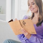 Personalisiertes Retro-Optik Notizbuch Tagebuch aus PU-Leder mit Geburtsblume Namen Text Reise Zubehör Geburtstag Urlaub Geschenk für Schreibfans