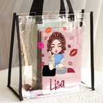 Gepersonaliseerde Cartoon Mode Meisje Lippenstift Ontwerp Grote Doorzichtige Schoudertas met Naam Reisbenodigdheden Verjaardagscadeau voor Vrouwen