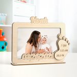 Spersonalizowana drewniana ramka na zdjęcie z wygrawerowanym odciskiem stopy z datami i imieniem Baby Shower Birth Announcement Gift for Newborns New Parents