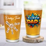 Vaso de Cerveza Personalizado Super Dad Fist Bump 16 oz Clear Beer Glass con 1-6 Nombres de Niños Regalo de Cumpleaños del Día del Padre para los Amantes de la Cerveza de Papá