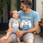 Gepersonaliseerd Level Up Gamepad 100% Katoenen Baby Rompertje en T-shirt Set met Naam en Bijnaam Eerste Vaderdag Baby Shower Gift voor Baby Papa