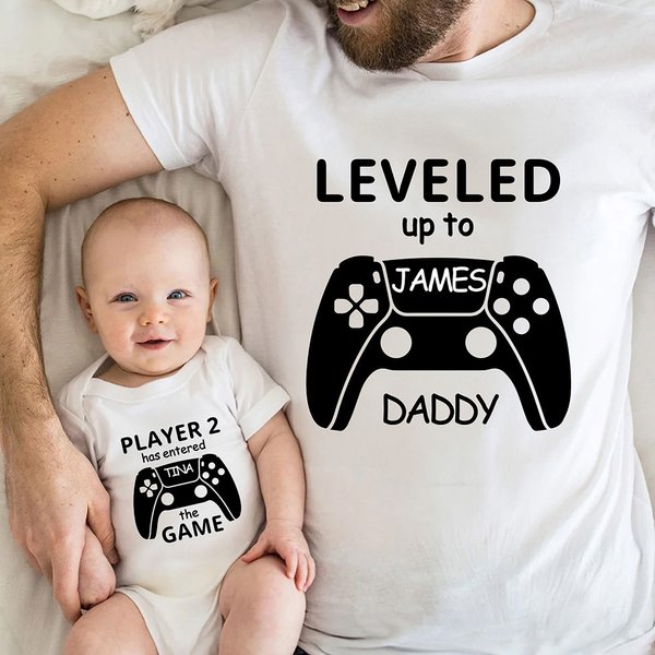 Gepersonaliseerd Level Up Gamepad 100% Katoenen Baby Rompertje en T-shirt Set met Naam en Bijnaam Eerste Vaderdag Baby Shower Gift voor Baby Papa