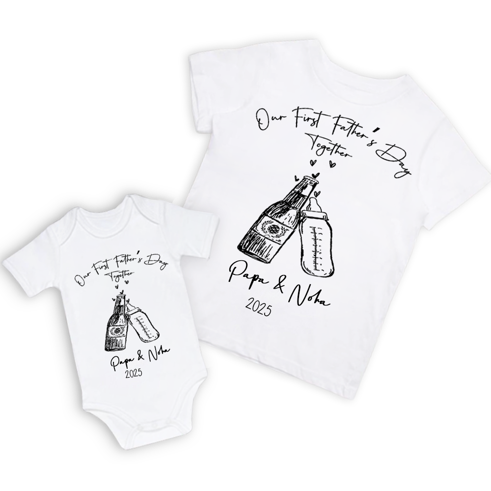 Personalisiertes Our First Father’s Day T-Shirt Body aus Baumwolle mit Bier-Babyflasche-Stoß Muster Namen Vatertag Geschenk für Neugeborene Papa