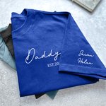 Personnalisé 1-8 Noms des membres de la famille T-shirt Adulte Enfant Hoodie avec Appellation et Année Fête des Pères Cadeau d'Anniversaire pour Papa Grand-père