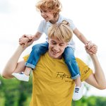Personnalisé 1-8 Noms des membres de la famille T-shirt Adulte Enfant Hoodie avec Appellation et Année Fête des Pères Cadeau d'Anniversaire pour Papa Grand-père