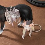 Personalisierte Pferdesattel Acryl Schlüsselanhänger mit Namen Geburtstag Jahrestag Geschenk für Pferdeliebhaber Pferdesportler