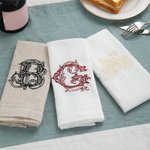 Henkilökohtainen kirjailtu Floral Initial Linen lautasliina pöytäliina pöydän sisustus häät syntymäpäivälahja perheelle ystävät