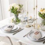 Henkilökohtainen kirjailtu Floral Initial Linen lautasliina pöytäliina pöydän sisustus häät syntymäpäivälahja perheelle ystävät