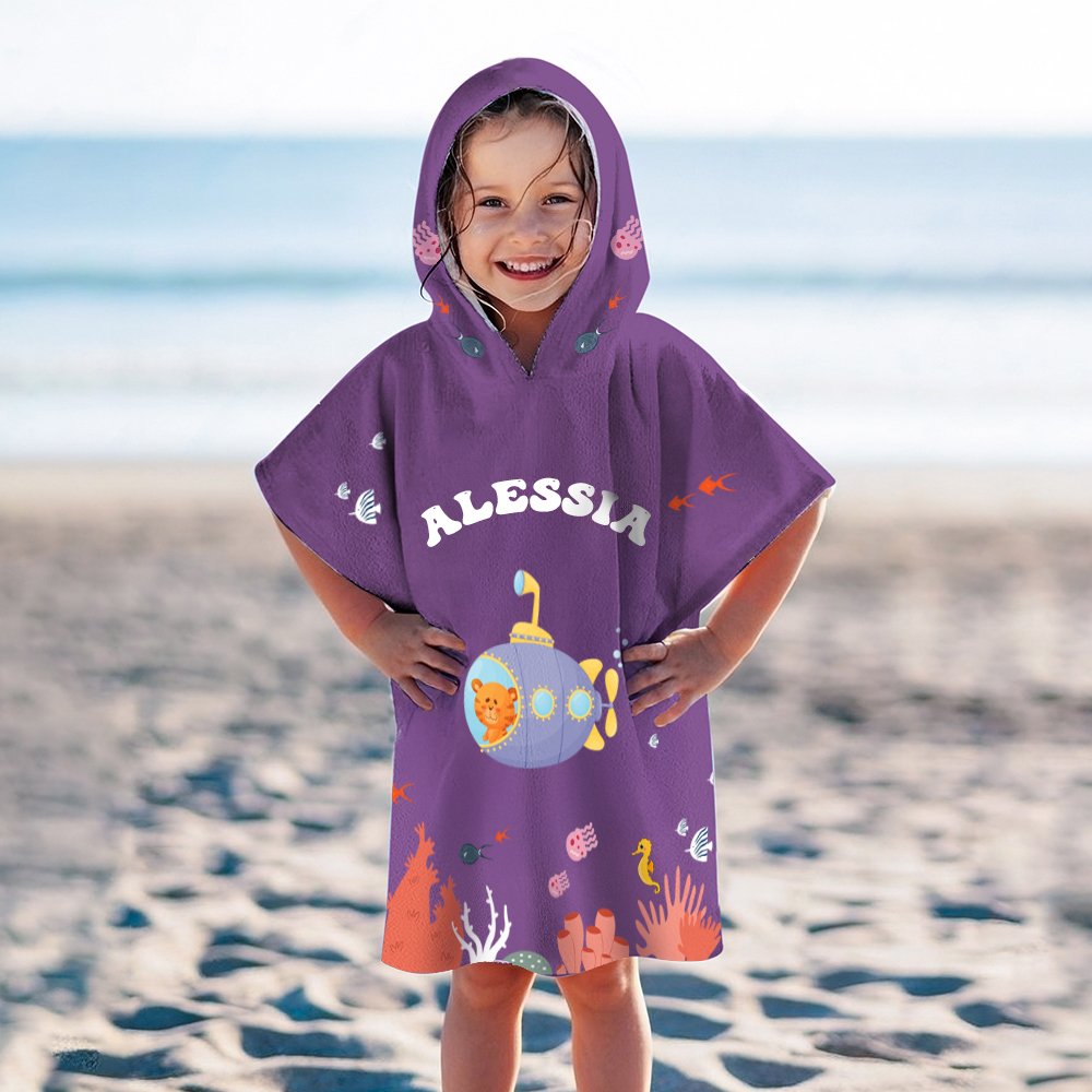 asciugamano da spiaggia con cappuccio personalizzato con nome e animale acquatico per bambini