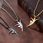 Collana personalizzata elegante di silhouette di ballerino con nome inciso Regalo di compleanno di performance di gioielli raffinati per insegnanti di ballerini di danza classica maschi