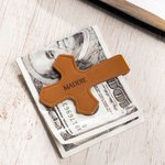 Personalisierte eingraviert Name Kreuz PU Leder magnetische Lesezeichen Clip Lesen Zubehör religiöse Taufe Geschenk für Buchliebhaber Christian