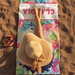 Asciugamano da spiaggia personalizzato in microfibra con nome e motivo fiore acquerellato regalo ideale di compleanno ed estate per donne