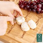 Planche à découper personnalisée en bambou avec rainure pour le jus de fruit Titre et nom gravés Cadeau de pendaison de crémaillère pour papa grand-père