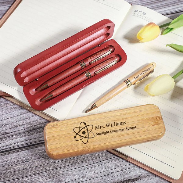 Stylo à bille et étui en bois gravé avec nom et texte Cadeau de fin d'études pour enseignants