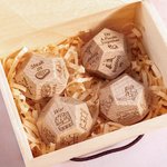 Gepersonaliseerde houten Date Night Dobbelsteen en Doos met Naam Huwelijksverjaardag Valentijnsdag Cadeau voor Koppels