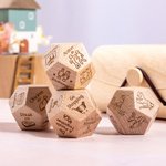 Gepersonaliseerde houten Date Night Dobbelsteen en Doos met Naam Huwelijksverjaardag Valentijnsdag Cadeau voor Koppels