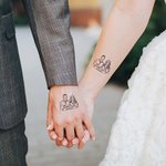 Personalisierte temporäre Foto-Tattoos mit Namen und Datum | 24-teilige Klebetattoos | hautfreundlich | wasserfest | Party Hochzeit Geschenk für Gäste