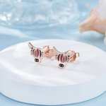 Pendientes personalizados con piedra de nacimiento Vaca de las Tierras Altas Joyería delicada Cumpleaños Aniversario Regalo para Mujeres Amantes de las Vacas de las Tierras Altas