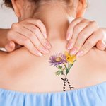 Personalisert 1-3 akvarell fødselsblomst vanntett giftfri midlertidig tatovering klistremerker med navn feriegave til bestevenner tatoveringselskere
