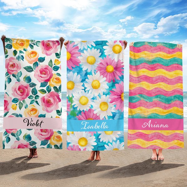 Gepersonaliseerde Zachte Sneldrogende Strandhanddoek met Naam Waterverf Bloemen en Strepen Strandfeest Zomer Vakantie Cadeau voor Vrouwen
