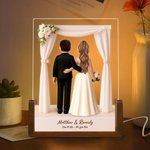 Luce notturna a LED personalizzata con nome e base in legno per gli sposi, regalo di anniversario di matrimonio per una coppia di novelli sposi.