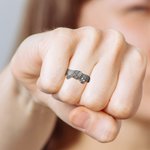Bague en Argent Sterling Personnalisée avec Nom Gravé Anneau Forme Ceinture de Karaté Taekwondo Cadeau Anniversaire pour Amateurs Karaté