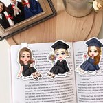 Segnalibro magnetico personalizzato con personaggio femminile in toga e nome regalo perfetto per neolaureati e appassionati di lettura