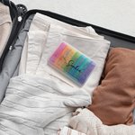 Personalisierte Geburt Blume Regenbogen-farbige tragbare wöchentliche Pille Organizer Box mit Namen Reisezubehör tägliche Medikation Geschenk für Familie Freunde