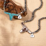 Collier de perles rétro Navajo avec initiales gravées Farm Life Bullfighting Cadeau d'anniversaire pour Cowboy Cowgirl